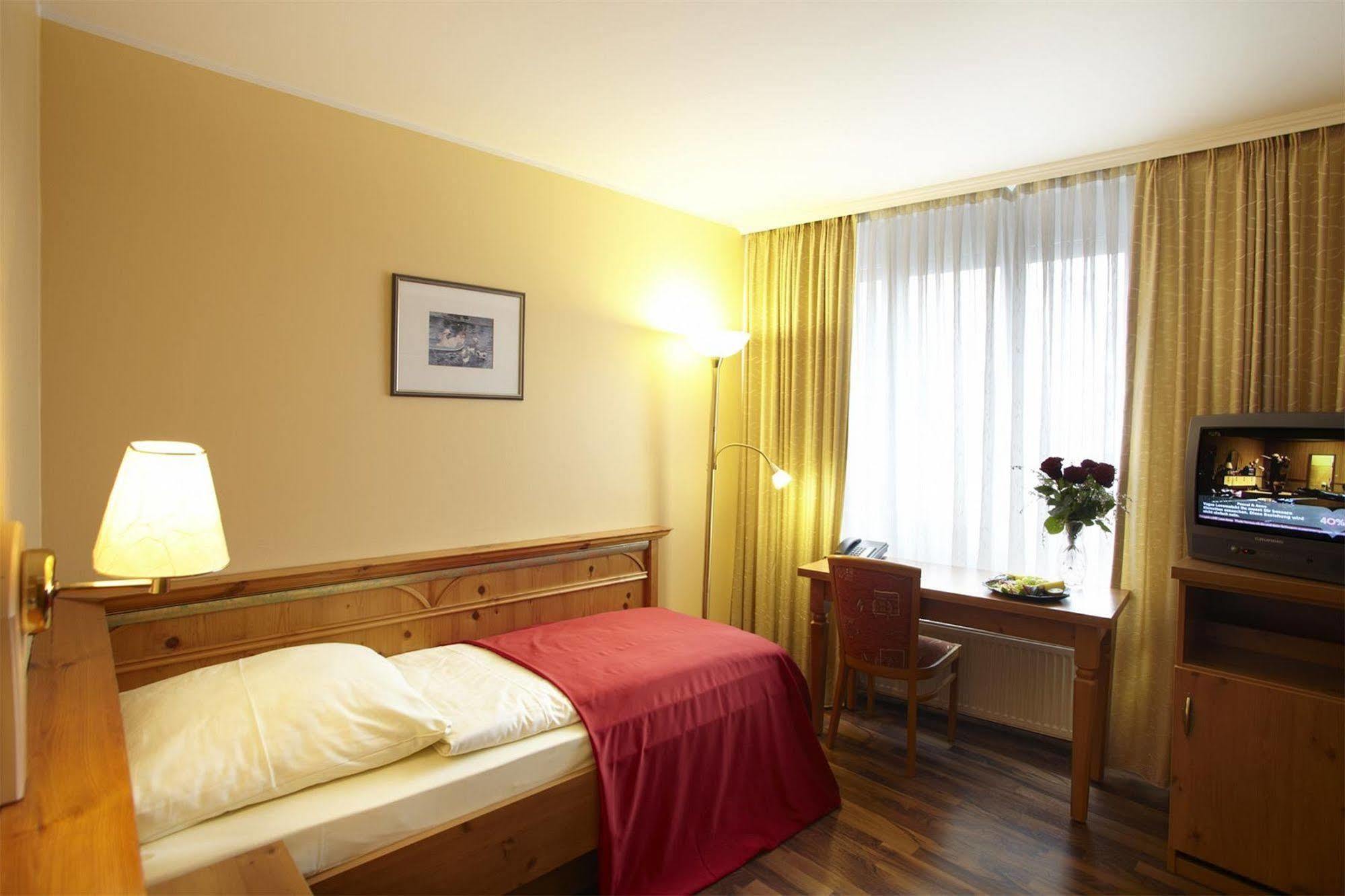 Hotel Gasthof Zur Post Munich Bilik gambar